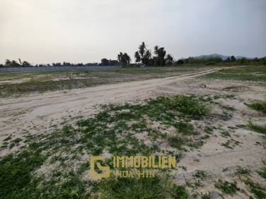 200 SQWA of Subdivided Home Development Plots Near Black Mountain Golf