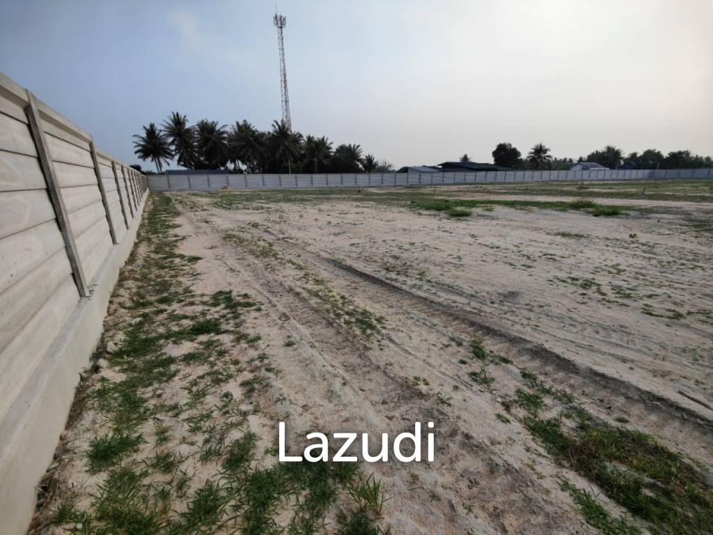 200 SQWA of Subdivided Home Development Plots Near Black Mountain Golf