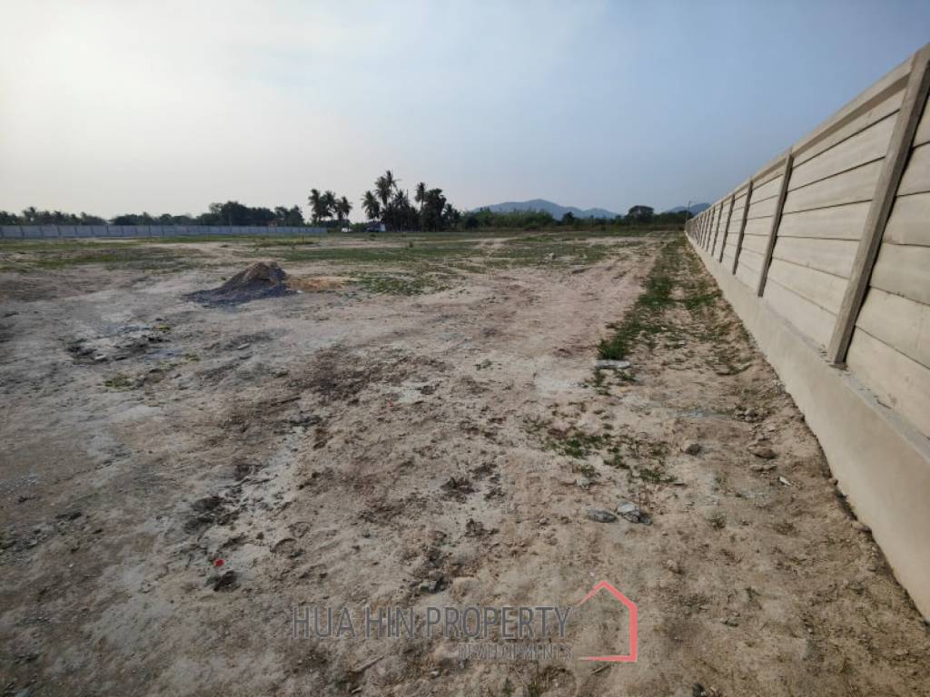 200 SQWA Freehold Land for Sale Near Black Mountain Golf