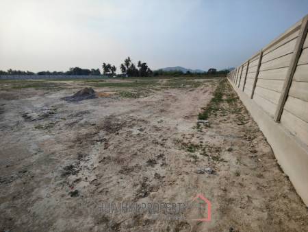 200 SQWA Freehold Land for Sale Near Black Mountain Golf