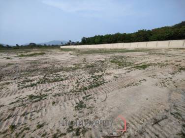 200 SQWA Freehold Land for Sale Near Black Mountain Golf