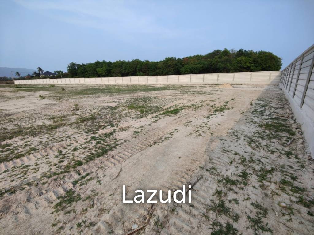 200 SQWA Freehold Land for Sale Near Black Mountain Golf