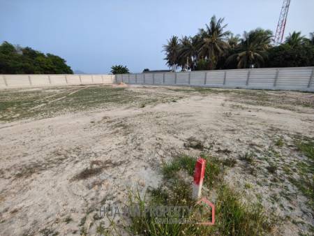 200 SQWA Freehold Land for Sale Near Black Mountain Golf