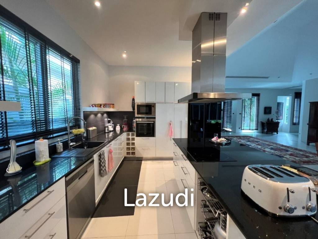 RED MOUNTAIN WATERSIDE : Luxury 4 Bed Pool Villa