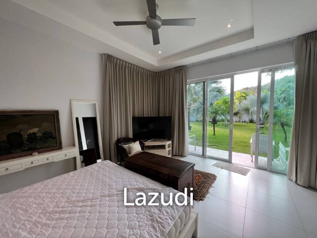 RED MOUNTAIN WATERSIDE : Luxury 4 Bed Pool Villa