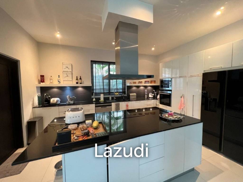 RED MOUNTAIN WATERSIDE : Luxury 4 Bed Pool Villa