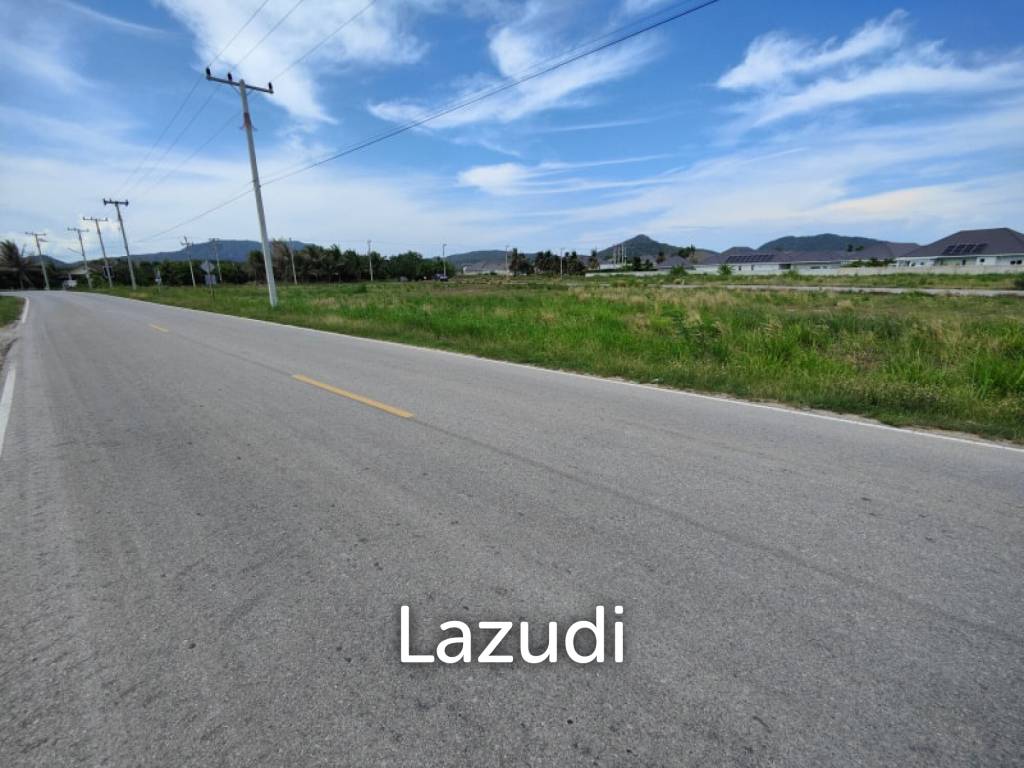 Scenic Freehold Corner Plot 1-0-78.9 Rai Near Black Mountain Golf