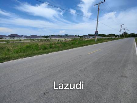 Scenic Freehold Corner Plot 1-0-78.9 Rai Near Black Mountain Golf