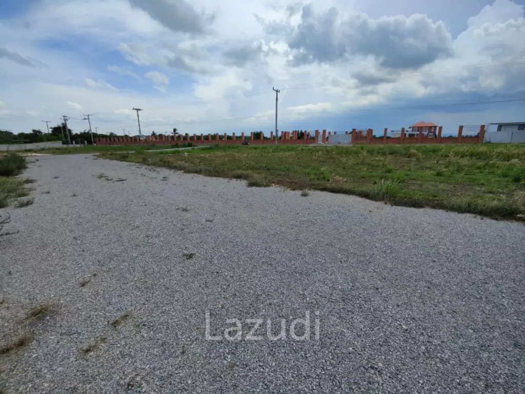 Scenic Freehold Corner Plot 1-0-78.9 Rai Near Black Mountain Golf
