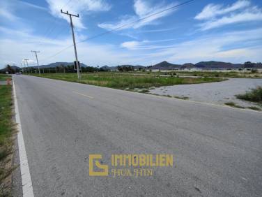 Scenic Freehold Corner Plot 1-0-78.9 Rai Near Black Mountain Golf