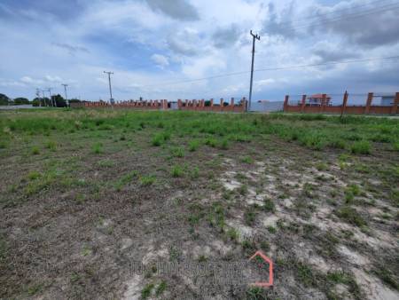 Scenic Freehold Corner Plot 1-0-78.9 Rai Near Black Mountain Golf