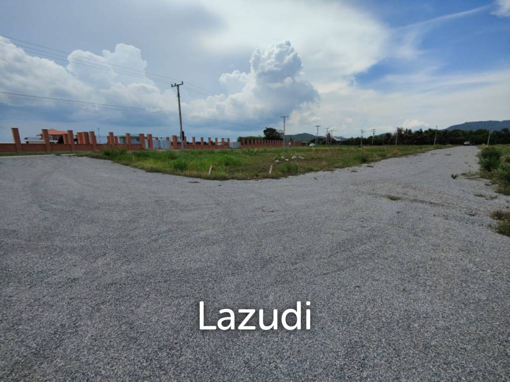 Scenic Freehold Corner Plot 1-0-78.9 Rai Near Black Mountain Golf