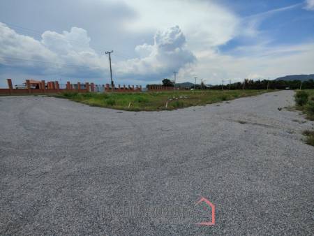 Scenic Freehold Corner Plot 1-0-78.9 Rai Near Black Mountain Golf