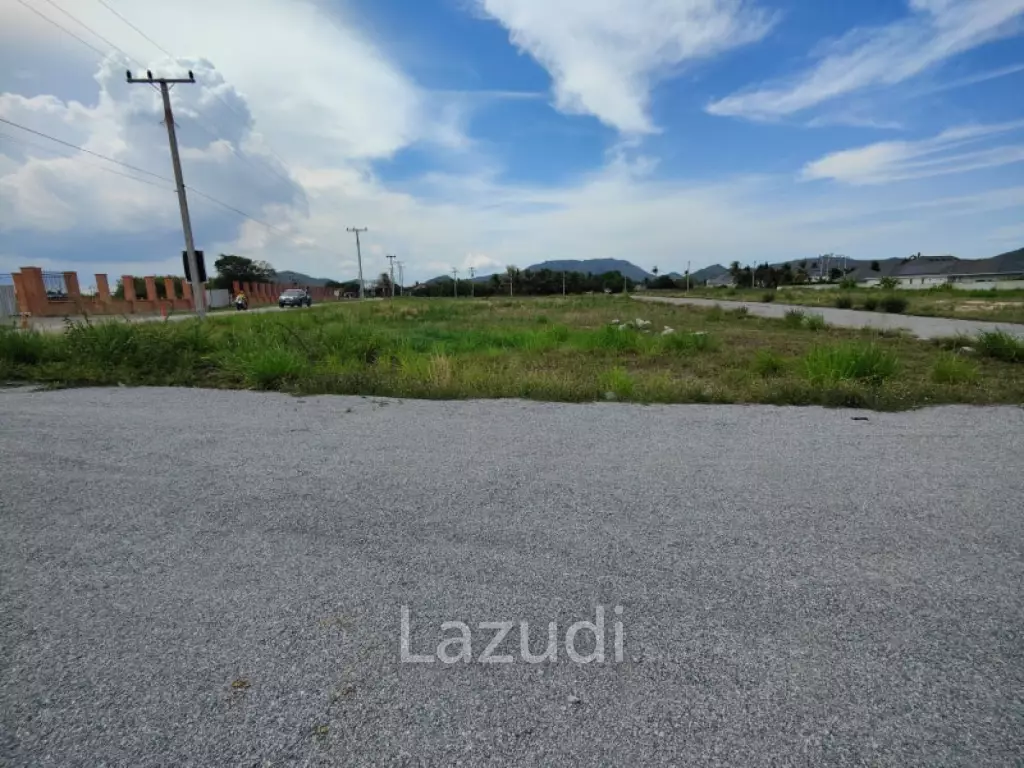 Scenic Freehold Corner Plot 1-0-78.9 Rai Near Black Mountain Golf