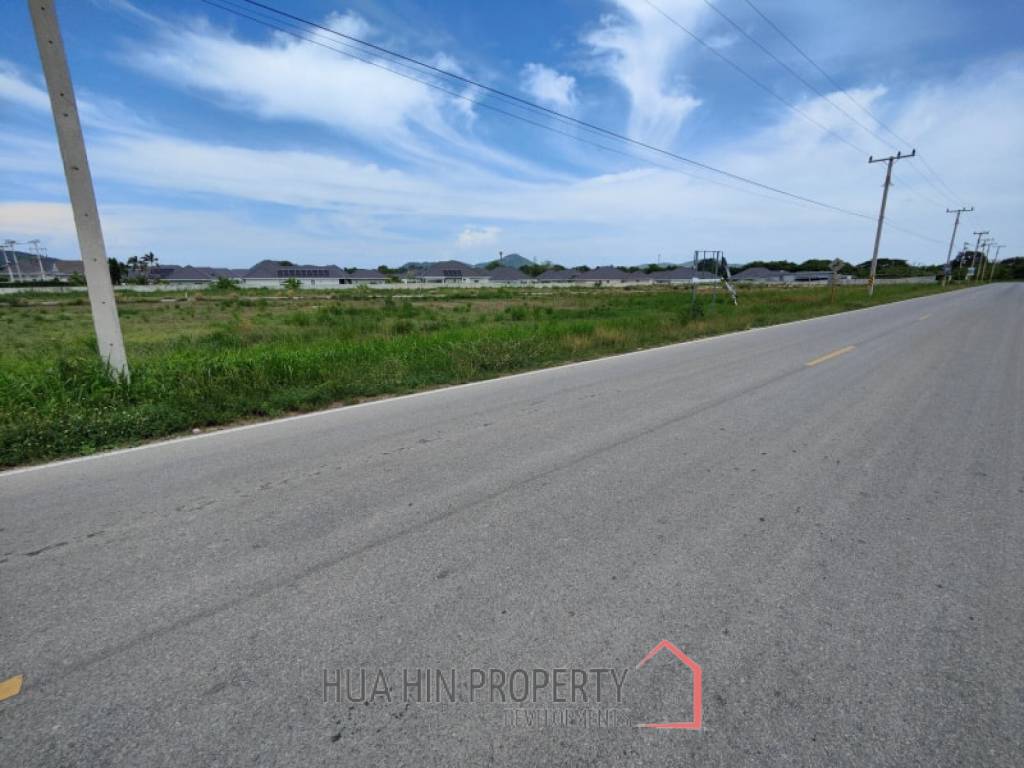 Prime Freehold Land 1-0-30 Rai in Scenic Hin Lek Fai Near Black Mountain Golf