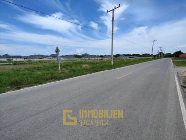 Prime Freehold Land 1-0-30 Rai in Scenic Hin Lek Fai Near Black Mountain Golf