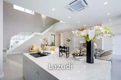 4 Bedrooms 4 Bathrooms 367 SQ.M. Thamber