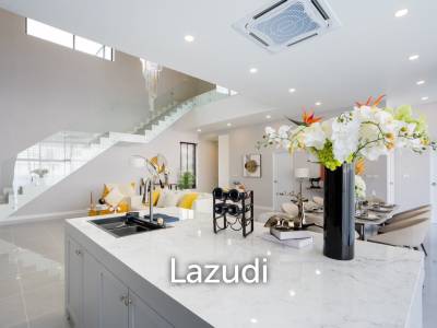 4 Bedrooms 4 Bathrooms 425 SQ.M. Thamber