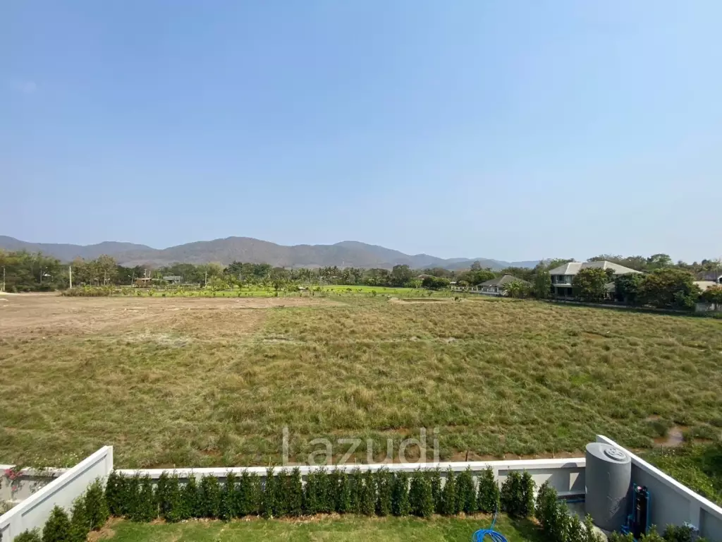 Beautiful new 3 bed 4 bath house with mountain views