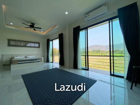 Beautiful new 3 bed 4 bath house with mountain views