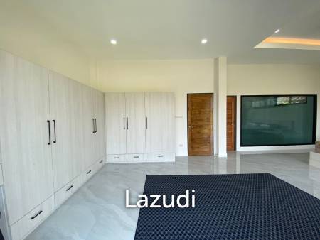 Beautiful new 3 bed 4 bath house with mountain views