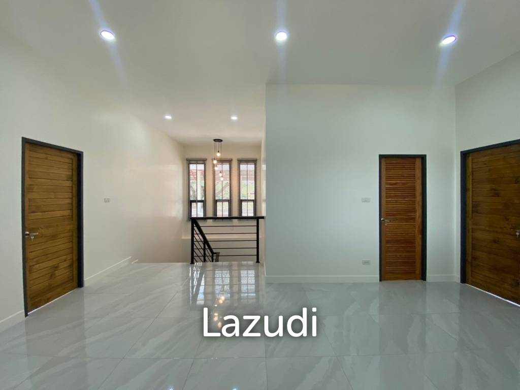 Beautiful new 3 bed 4 bath house with mountain views