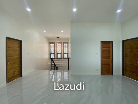 Beautiful new 3 bed 4 bath house with mountain views