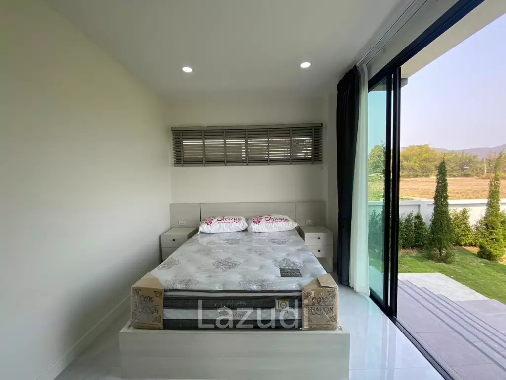 Beautiful new 3 bed 4 bath house with mountain views