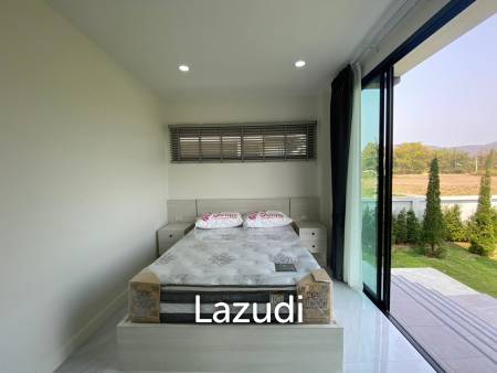 Beautiful new 3 bed 4 bath house with mountain views