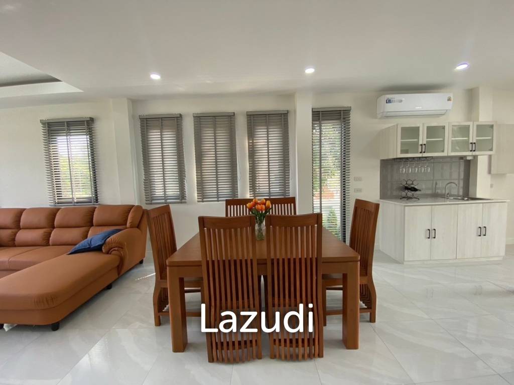 Beautiful new 3 bed 4 bath house with mountain views