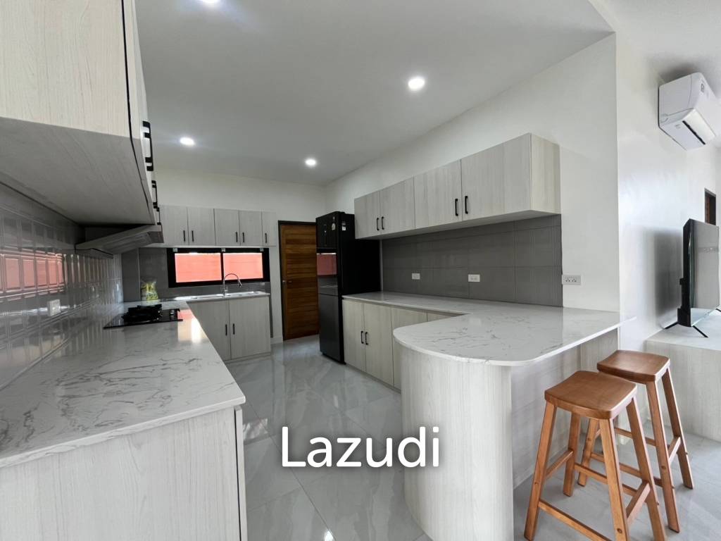 Beautiful new 3 bed 4 bath house with mountain views
