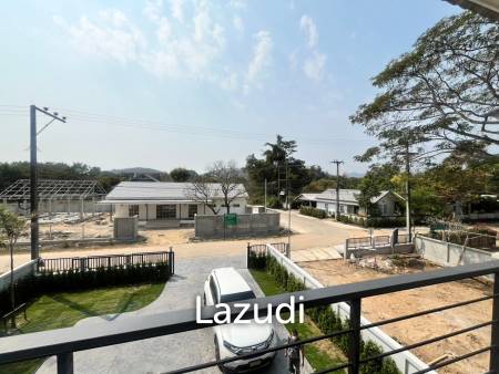 Beautiful new 3 bed 4 bath house with mountain views