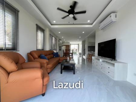 Beautiful new 3 bed 4 bath house with mountain views