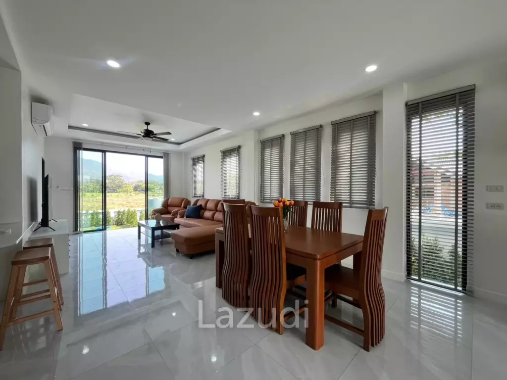Beautiful new 3 bed 4 bath house with mountain views
