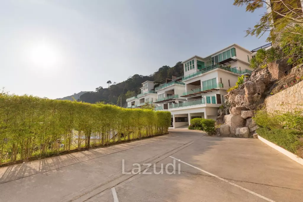 Very Spacious 2-Bed Condo with Scenic Views in Kamala