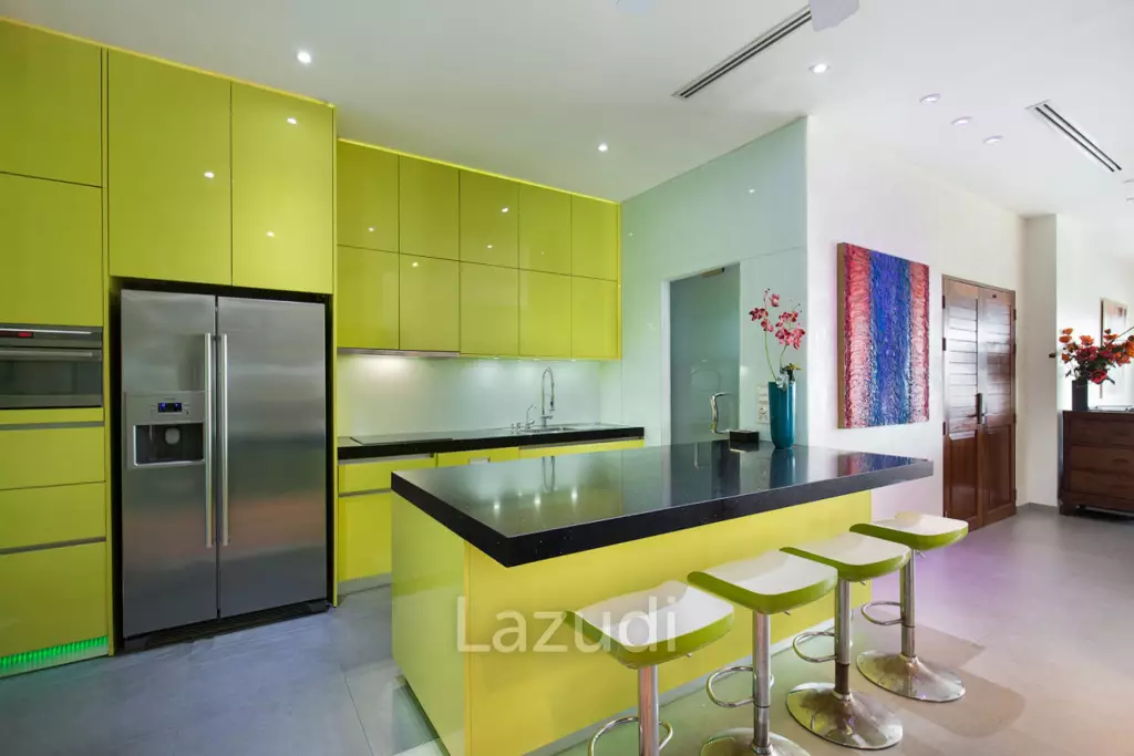 Very Spacious 2-Bed Condo with Scenic Views in Kamala