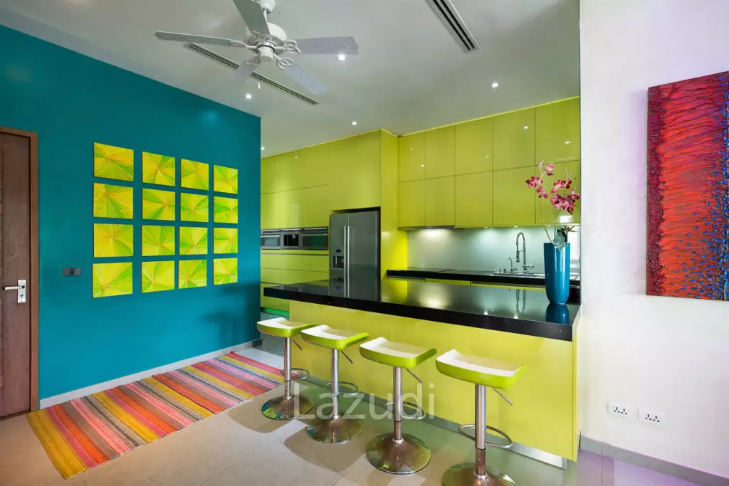 Very Spacious 2-Bed Condo with Scenic Views in Kamala