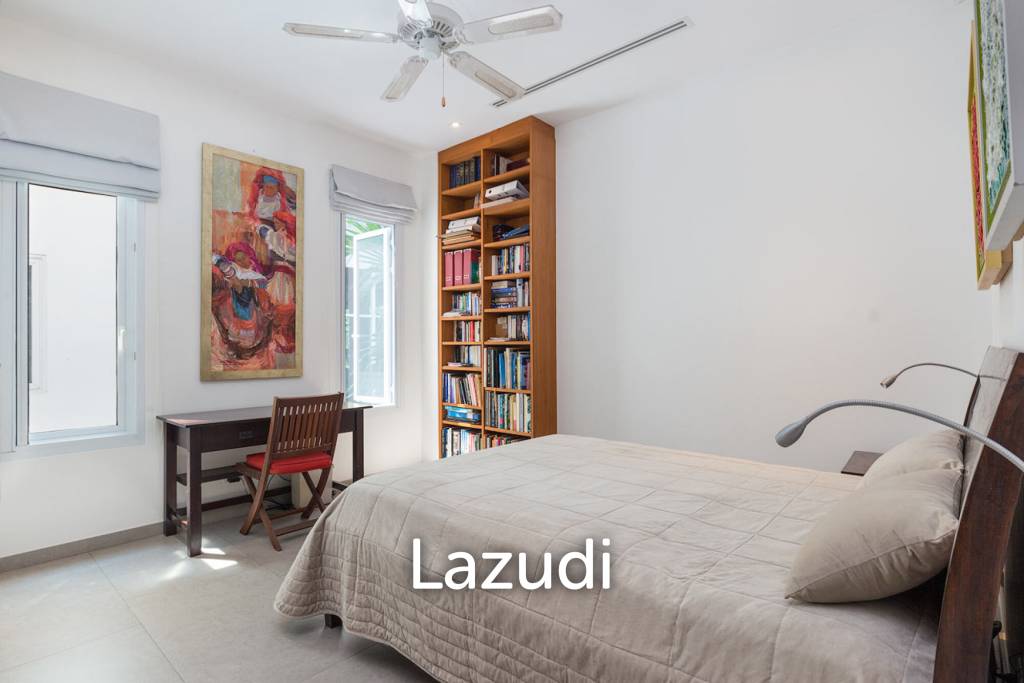 Very Spacious 2-Bed Condo with Scenic Views in Kamala
