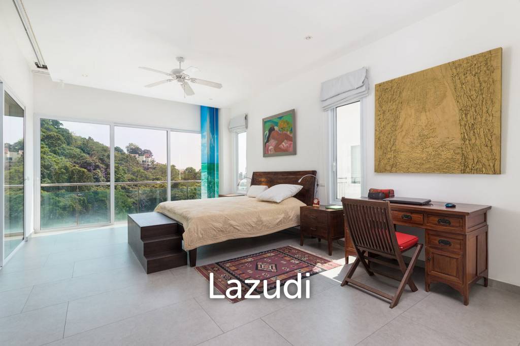 Very Spacious 2-Bed Condo with Scenic Views in Kamala