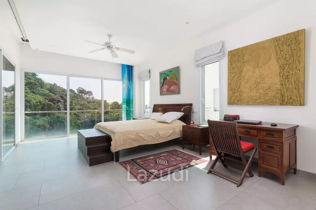 Very Spacious 2-Bed Condo with Scenic Views in Kamala