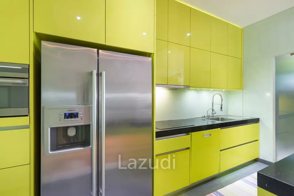 Very Spacious 2-Bed Condo with Scenic Views in Kamala