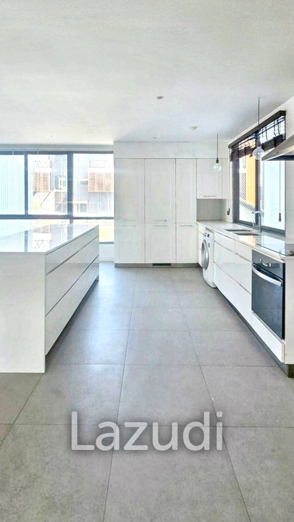 3 Bed 3 Bath 175 Sq.m Click Condo Sukhumvit 65