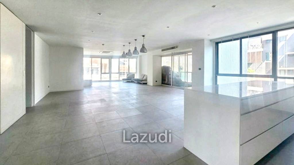 3 Bed 3 Bath 175 Sq.m Click Condo Sukhumvit 65
