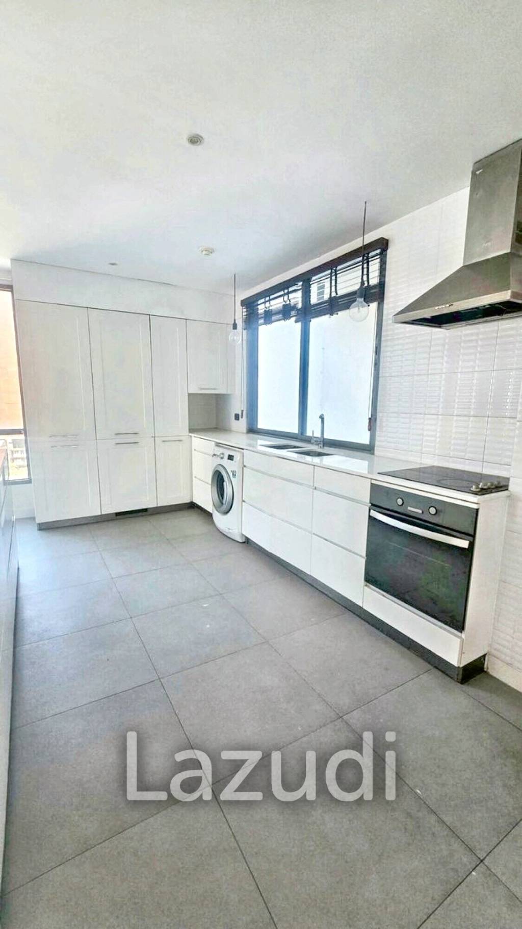 3 Bed 3 Bath 175 Sq.m Click Condo Sukhumvit 65