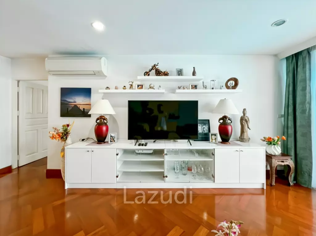 Baan Chai Talay : Spacious 2 Bedroom Beachfront Condo