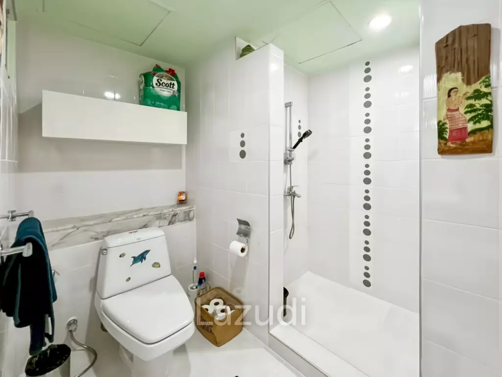 Baan Chai Talay : Spacious 2 Bedroom Beachfront Condo