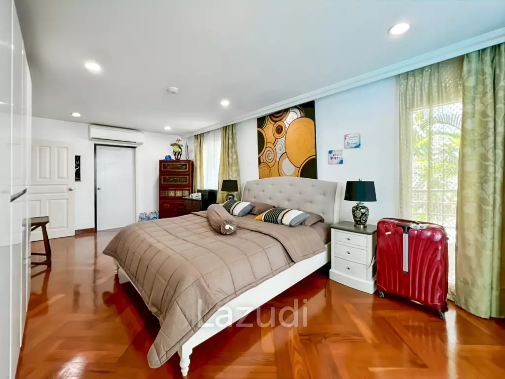 Baan Chai Talay : Spacious 2 Bedroom Beachfront Condo