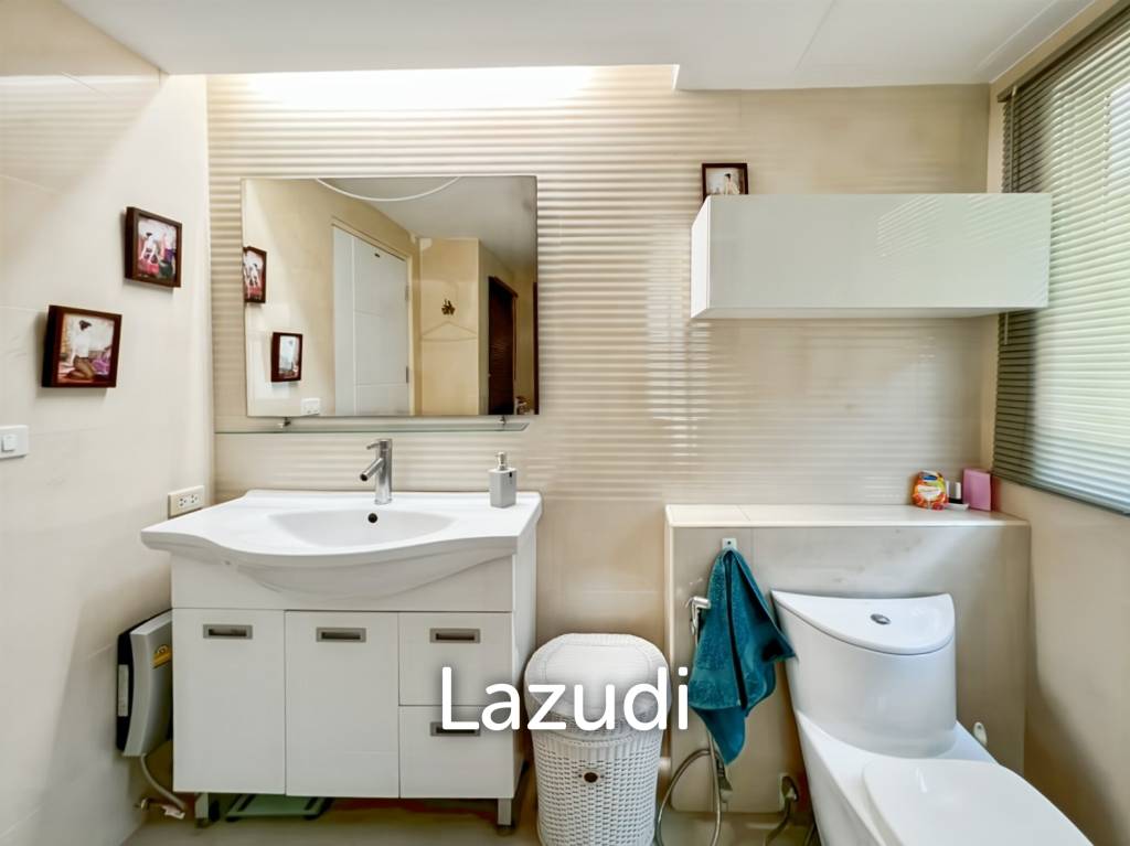 Baan Chai Talay : Spacious 2 Bedroom Beachfront Condo