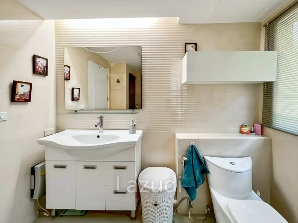 Baan Chai Talay : Spacious 2 Bedroom Beachfront Condo