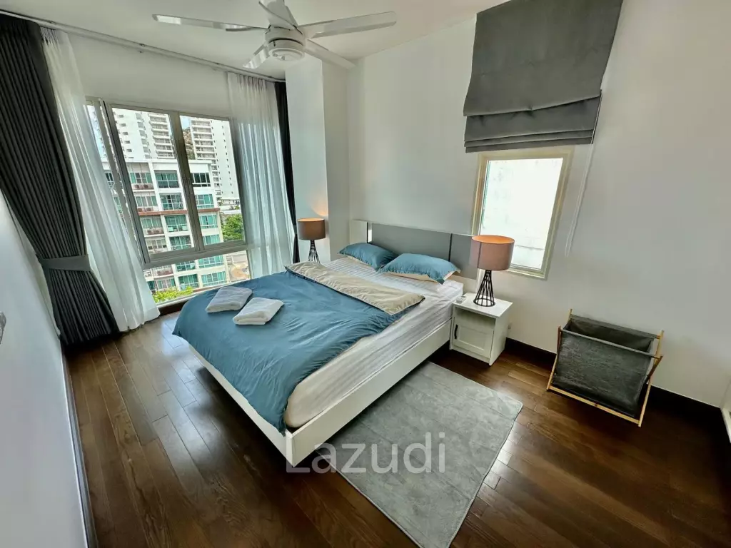 The Seacraze : 2 Bedroom Corner Unit, Fully Rennovated